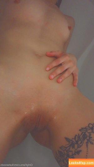 KatWoods photo #0155