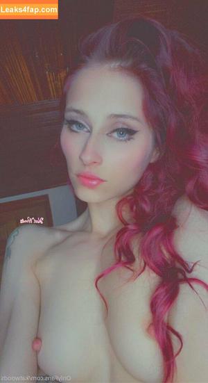 KatWoods photo #0176