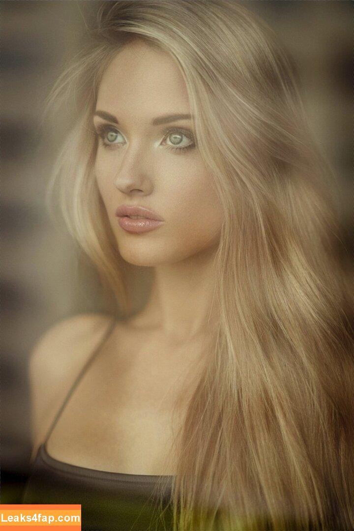 Katy Hollick / katyhollick слитое фото фото #0027