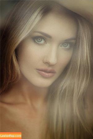 Katy Hollick photo #0022