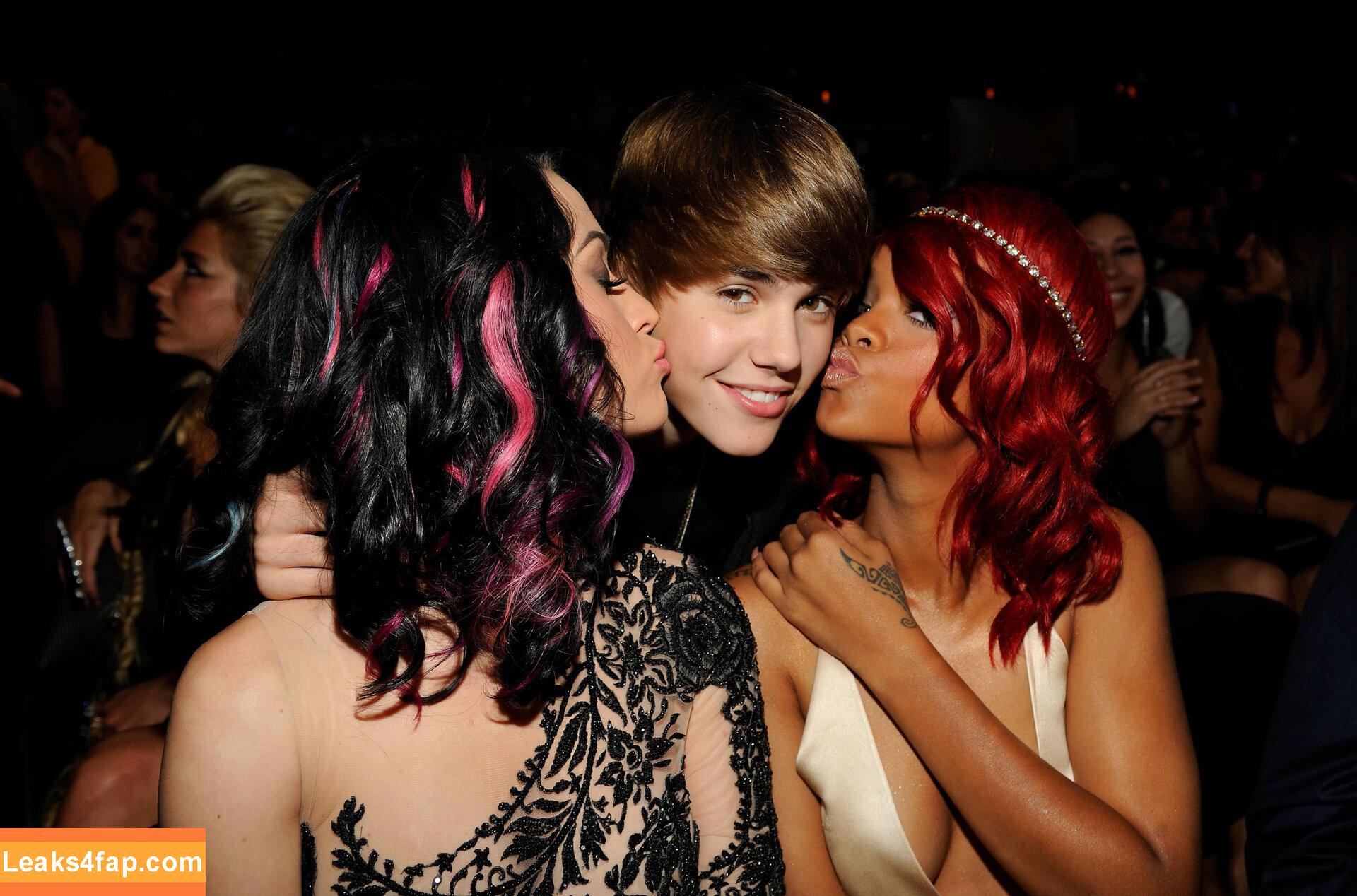 Katy Perry / katyperry слитое фото фото #0269