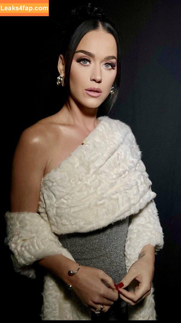 Katy Perry / katyperry слитое фото фото #1199