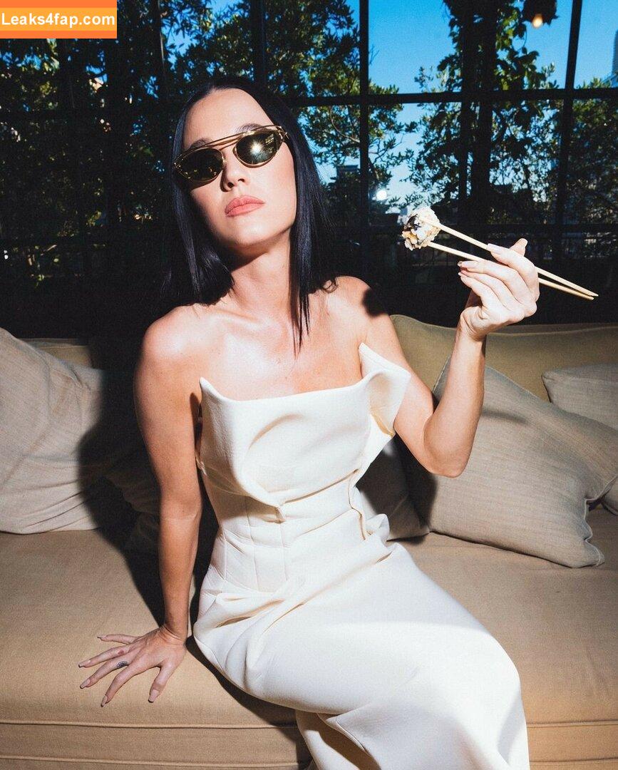 Katy Perry / katyperry слитое фото фото #2008
