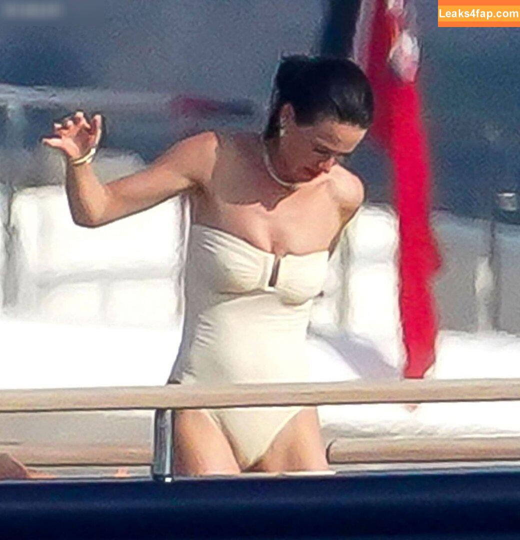 Katy Perry / katyperry слитое фото фото #2353