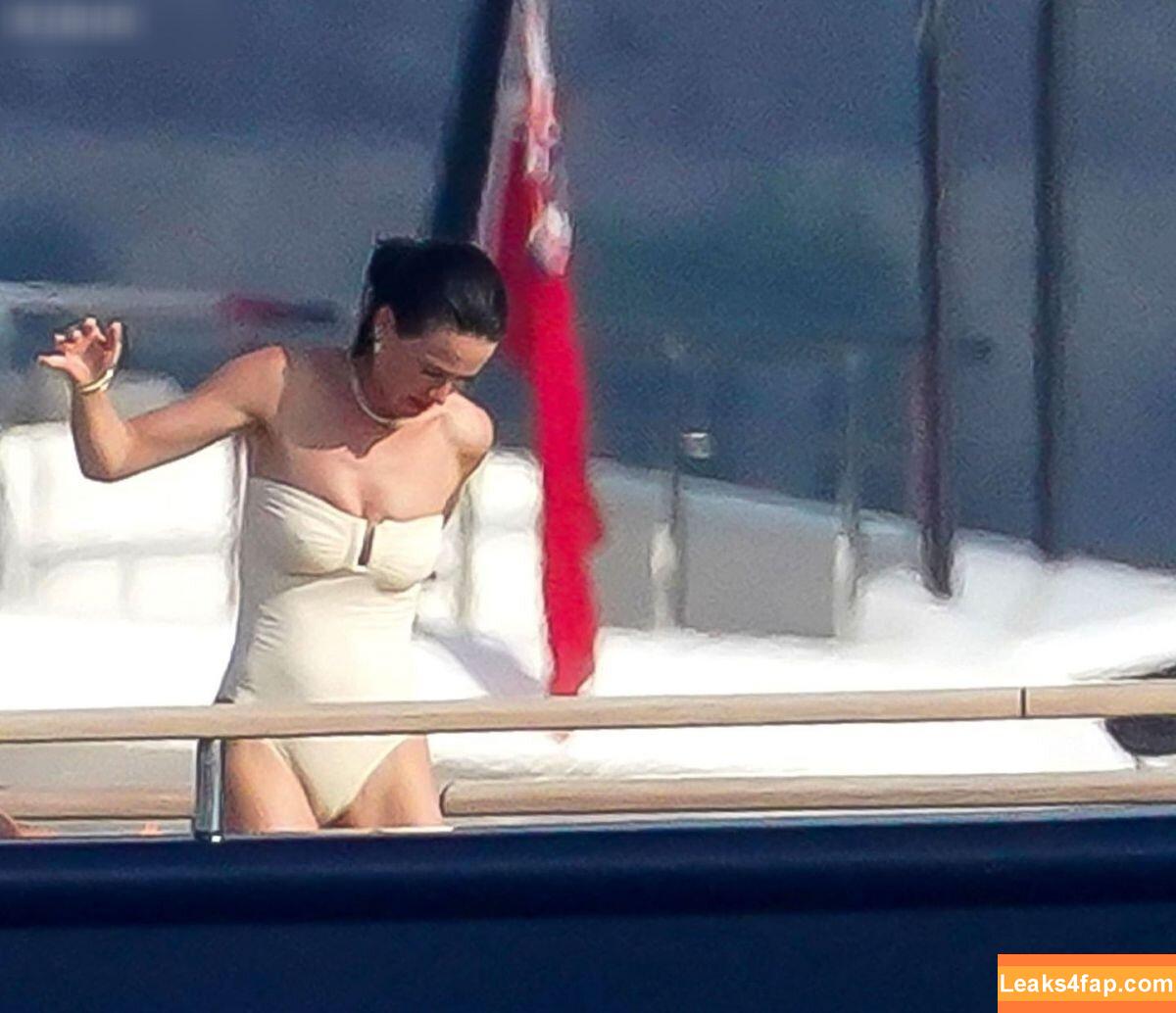 Katy Perry / katyperry слитое фото фото #2354