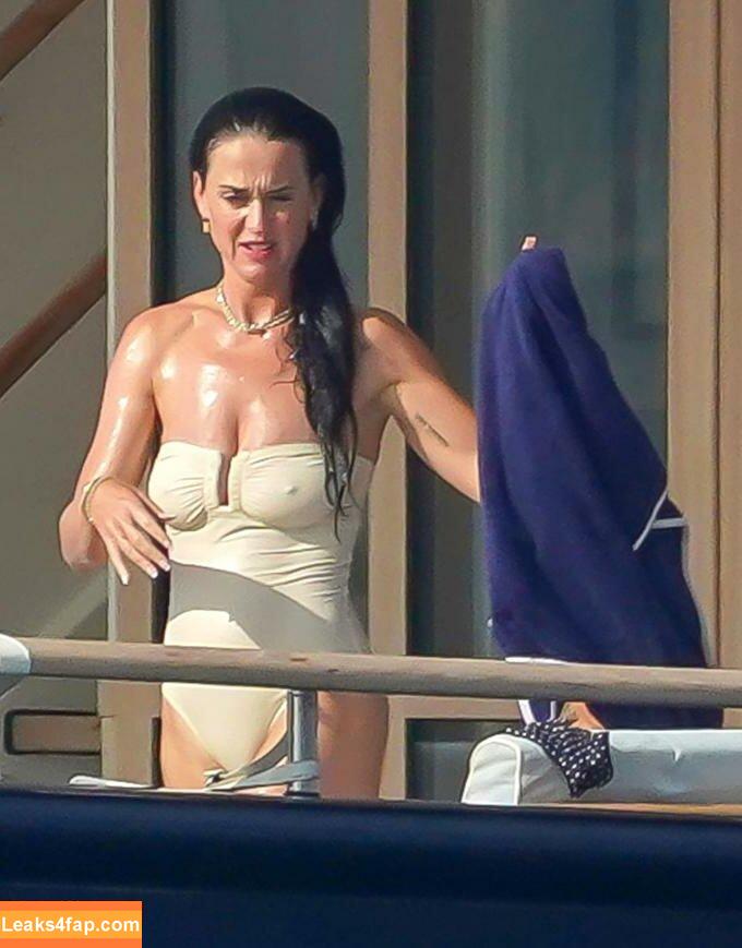 Katy Perry / katyperry слитое фото фото #2378