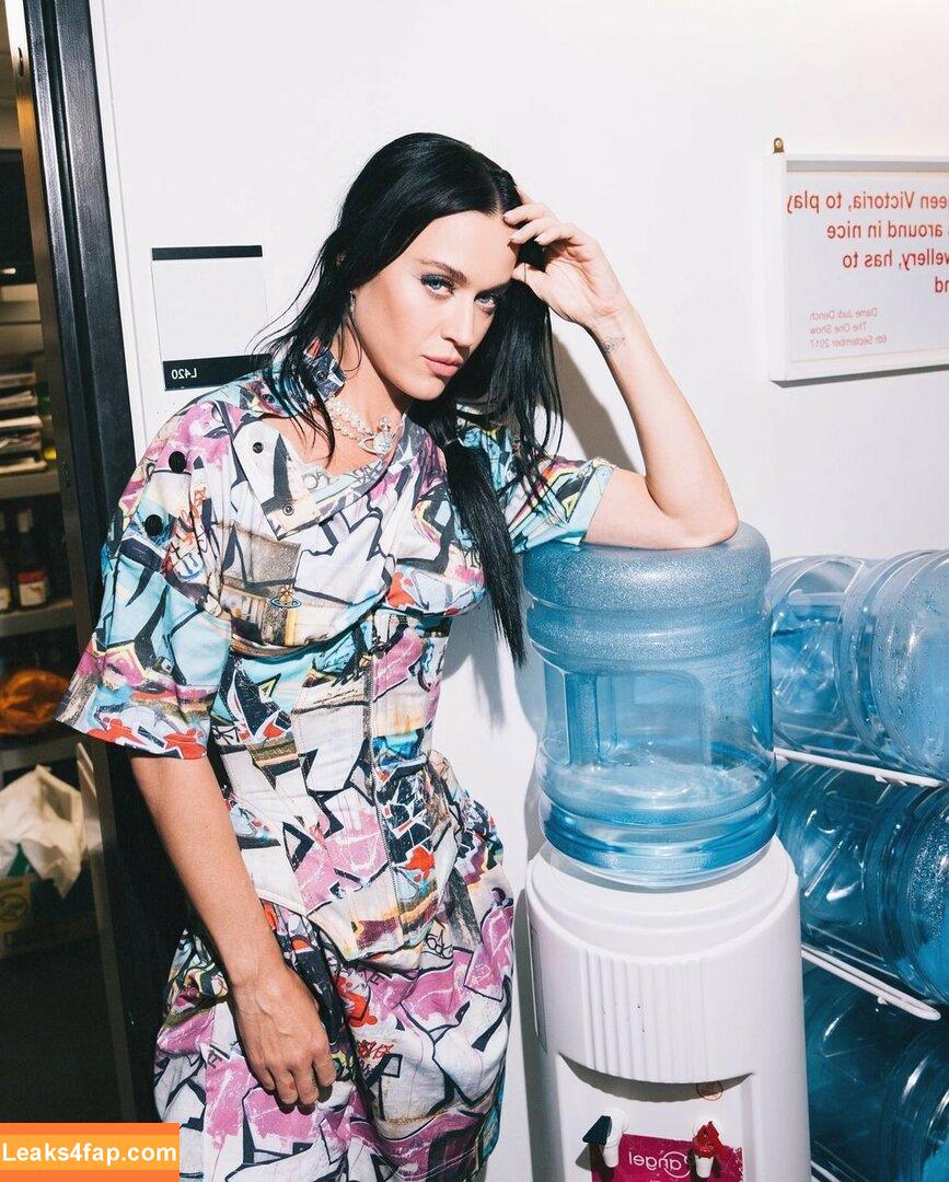 Katy Perry / katyperry слитое фото фото #2412