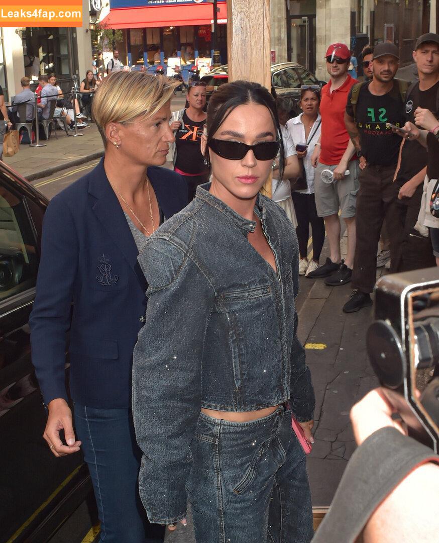 Katy Perry / katyperry слитое фото фото #2424