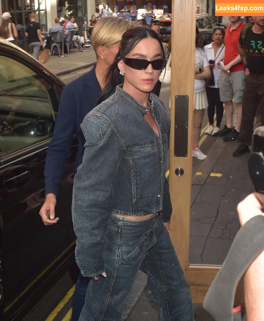 Katy Perry / katyperry слитое фото фото #2425