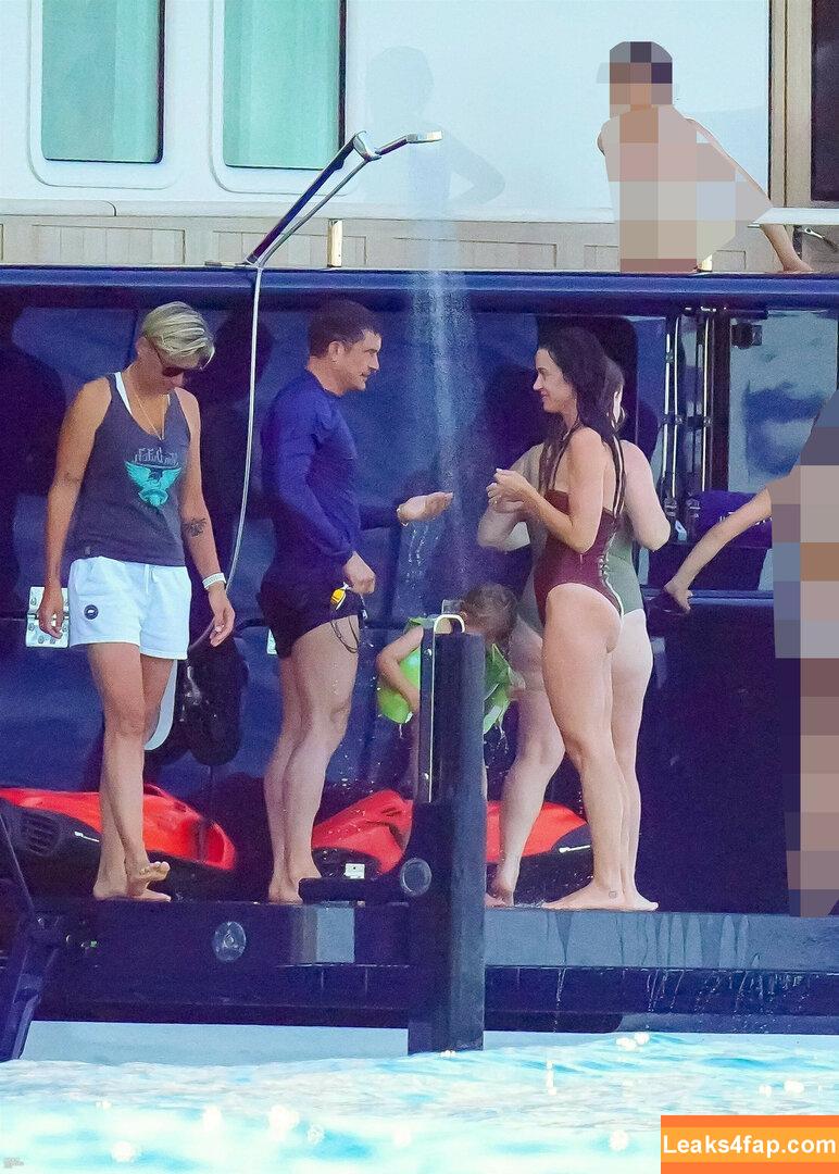 Katy Perry / katyperry слитое фото фото #2536