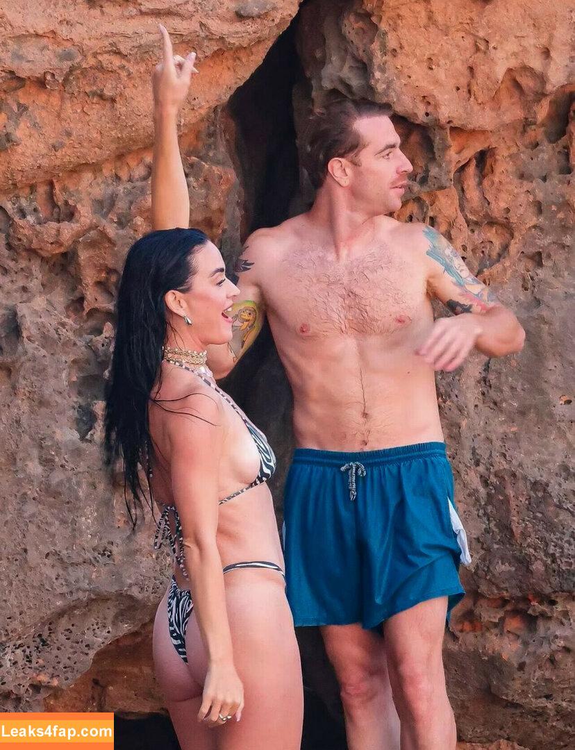 Katy Perry / katyperry слитое фото фото #2713