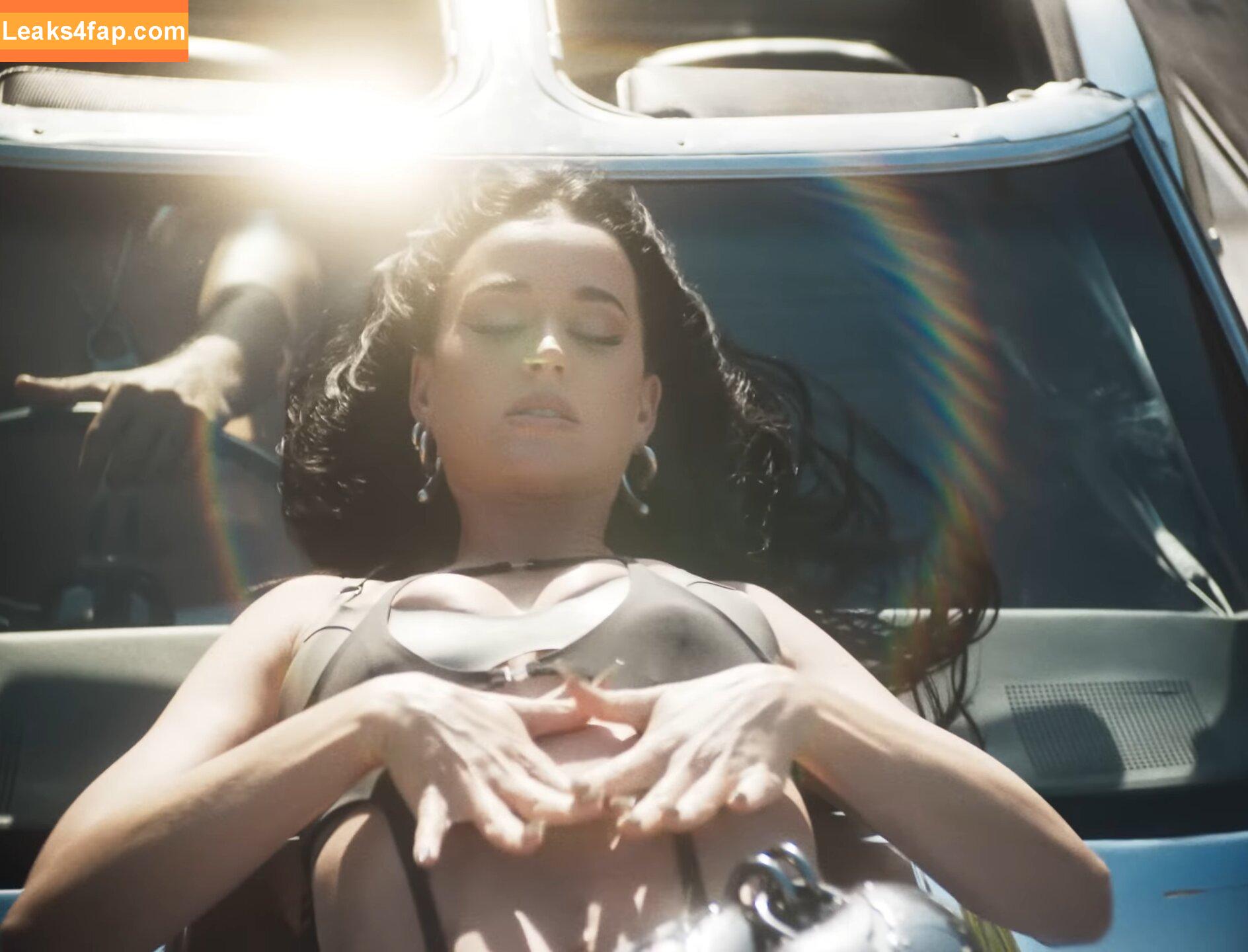 Katy Perry / katyperry слитое фото фото #3090