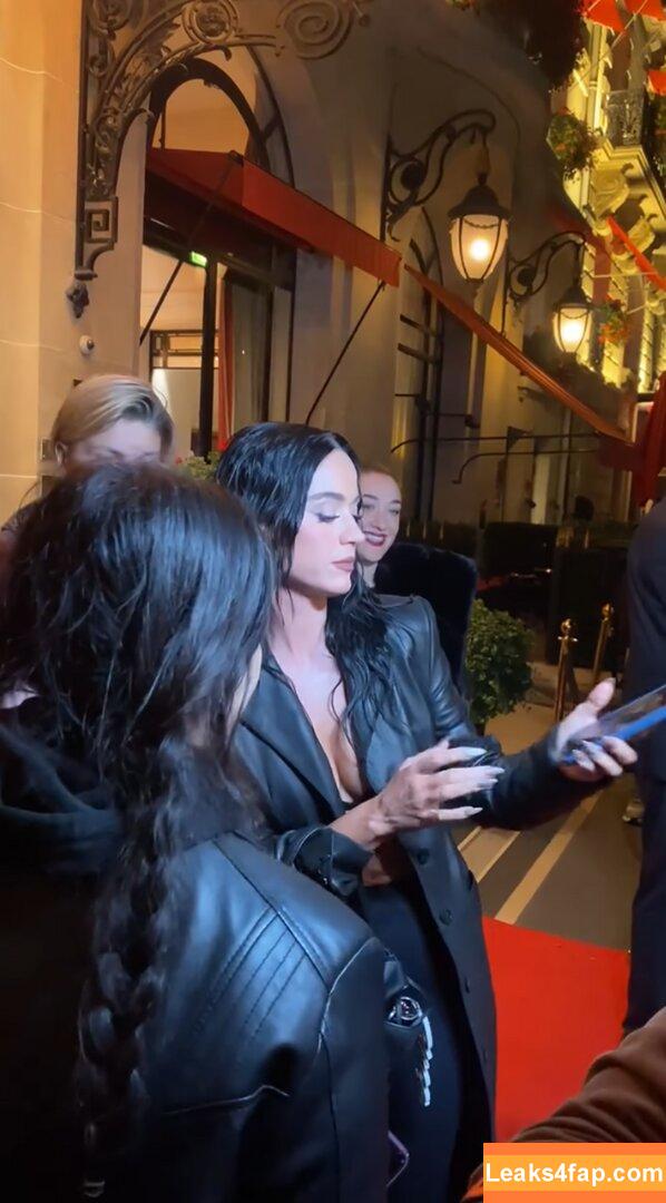 Katy Perry / katyperry слитое фото фото #3271