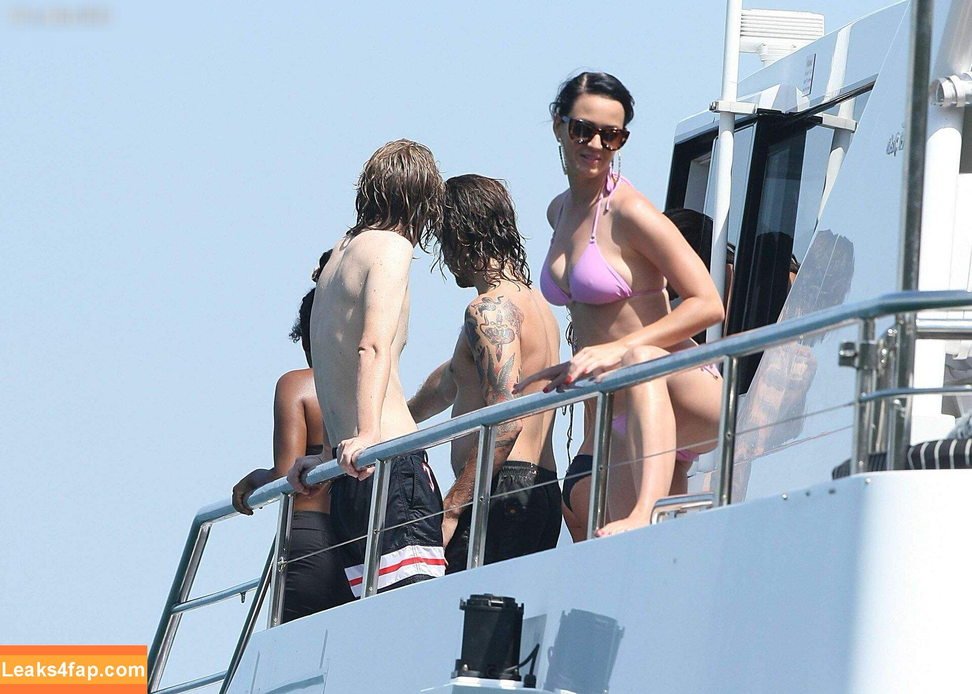 Katy Perry / katyperry слитое фото фото #3428