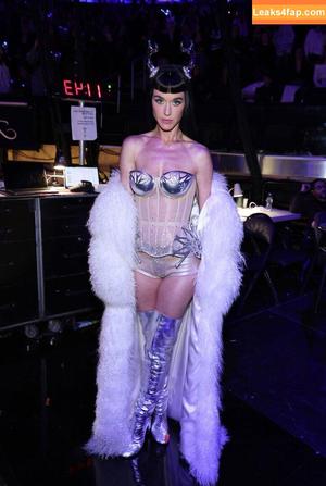 Katy Perry photo #3692