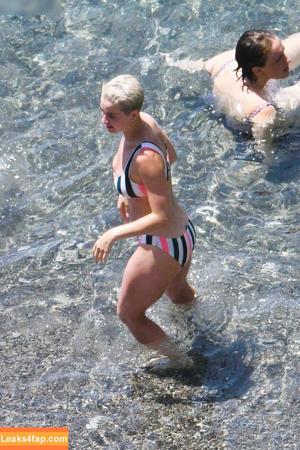 Katy Perry photo #3930