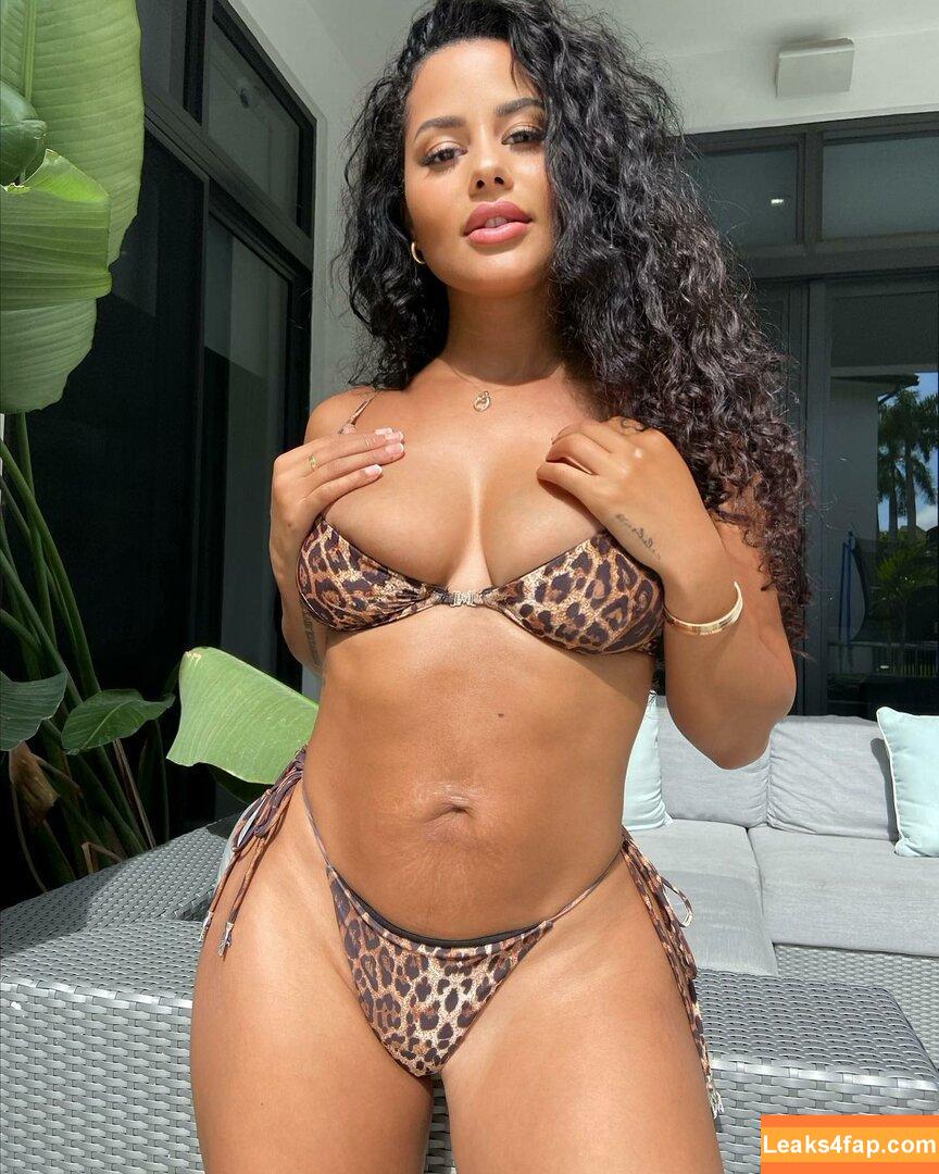 Katya Elise Henry / katyaelisehenry leaked photo photo #0897