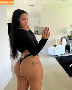 Katya Elise Henry photo #0135