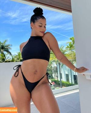 Katya Elise Henry photo #0194