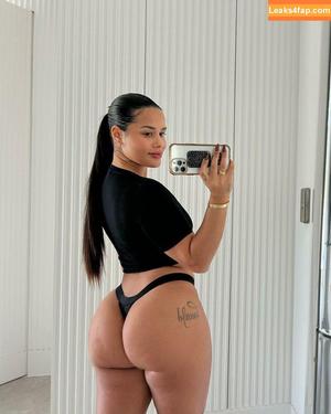 Katya Elise Henry photo #0350