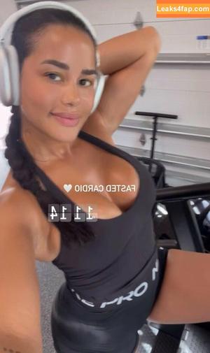 Katya Elise Henry photo #0450