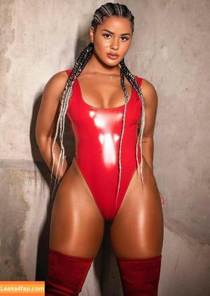 Katya Elise Henry photo #0534