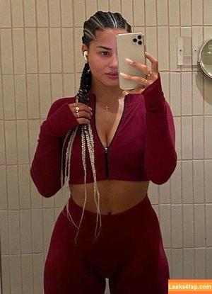 Katya Elise Henry photo #0543