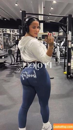 Katya Elise Henry photo #1616