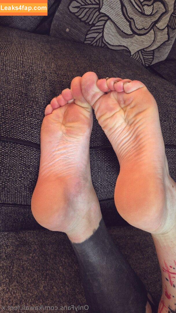 kawaii.feet.x /  leaked photo photo #0021
