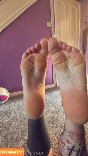 kawaii.feet.x photo #0011