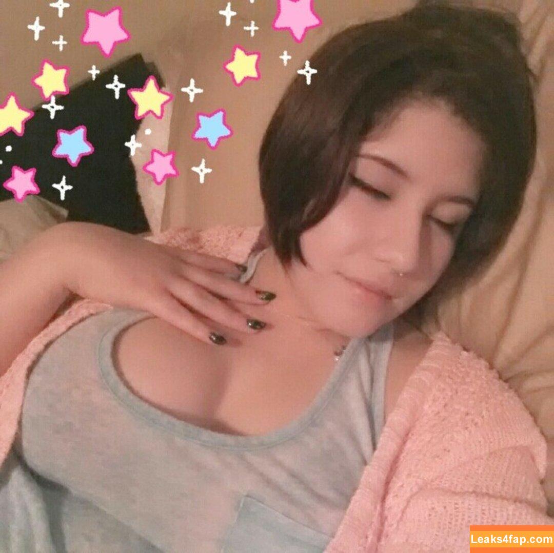 Kawaiiyummycums / thicccuubus / whoatakeiteasy leaked photo photo #0110