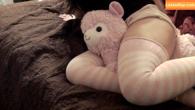 Kawaiiyummycums / thicccuubus / whoatakeiteasy leaked photo photo #0121