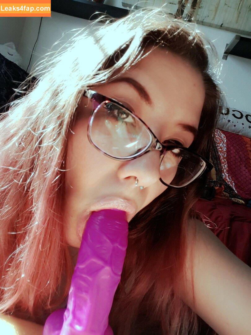 Kawaiiyummycums / thicccuubus / whoatakeiteasy leaked photo photo #0232