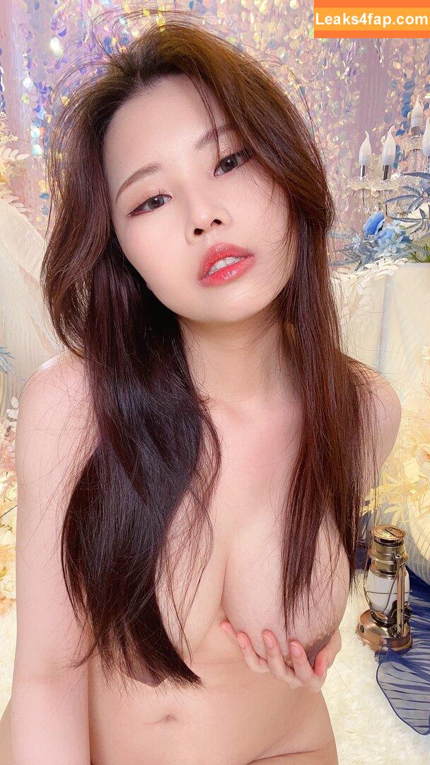 kayahuang / kaya_huang leaked photo photo #0174