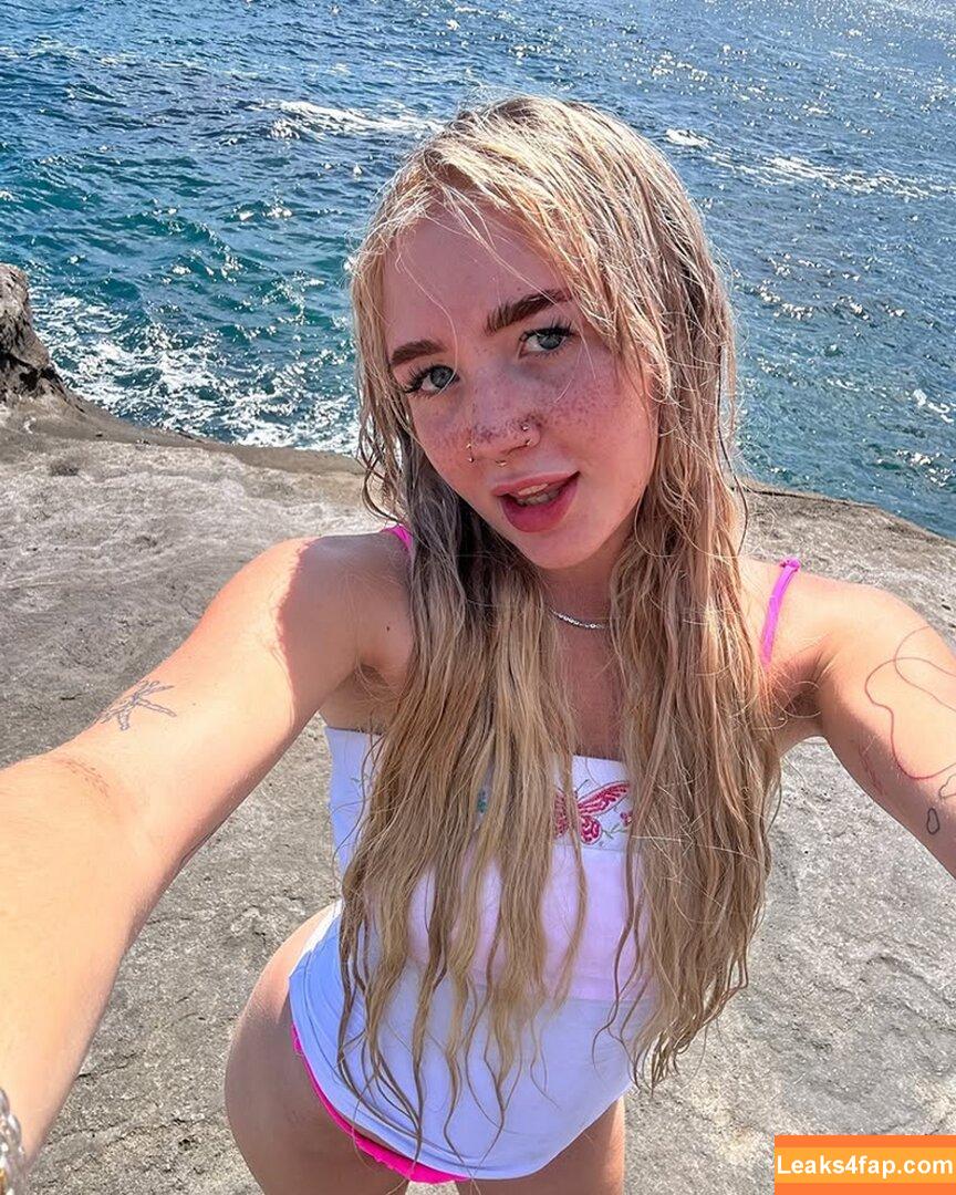 Kayla Malecc /  leaked photo photo #0005