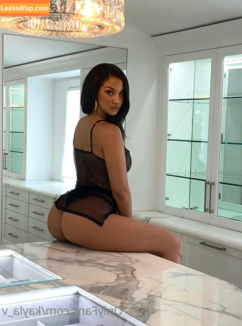 kayla_v /  leaked photo photo #0002
