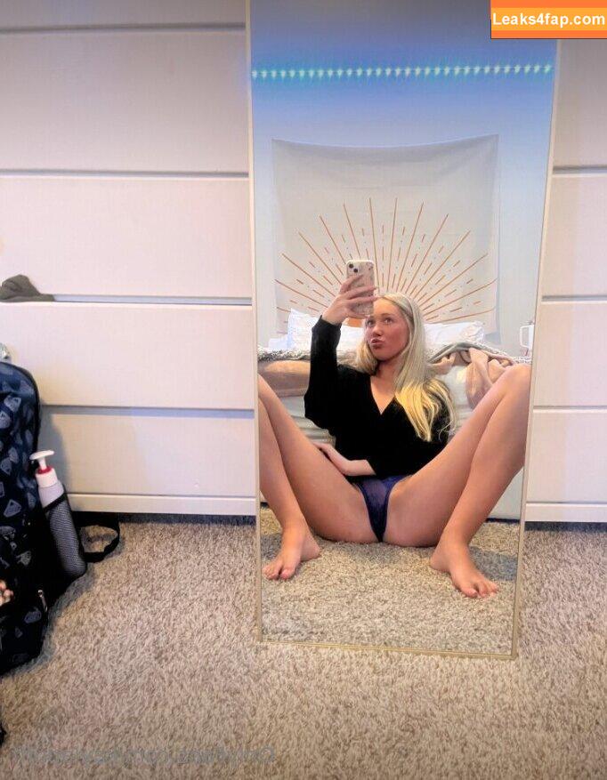 kaylapufff / kaylapuff_ leaked photo photo #0031