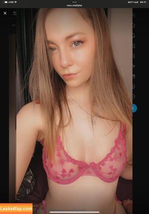 Keely Hadley photo #0084