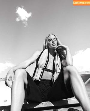 Keely Hodgkinson photo #0284