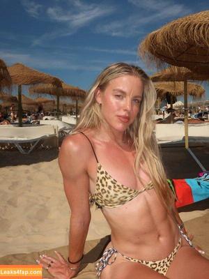 Keely Hodgkinson photo #0337
