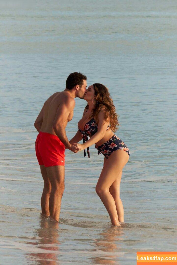 Kelly Brook / IAMKELLYBROOK / iamkb / kelly-brook leaked photo photo #0952