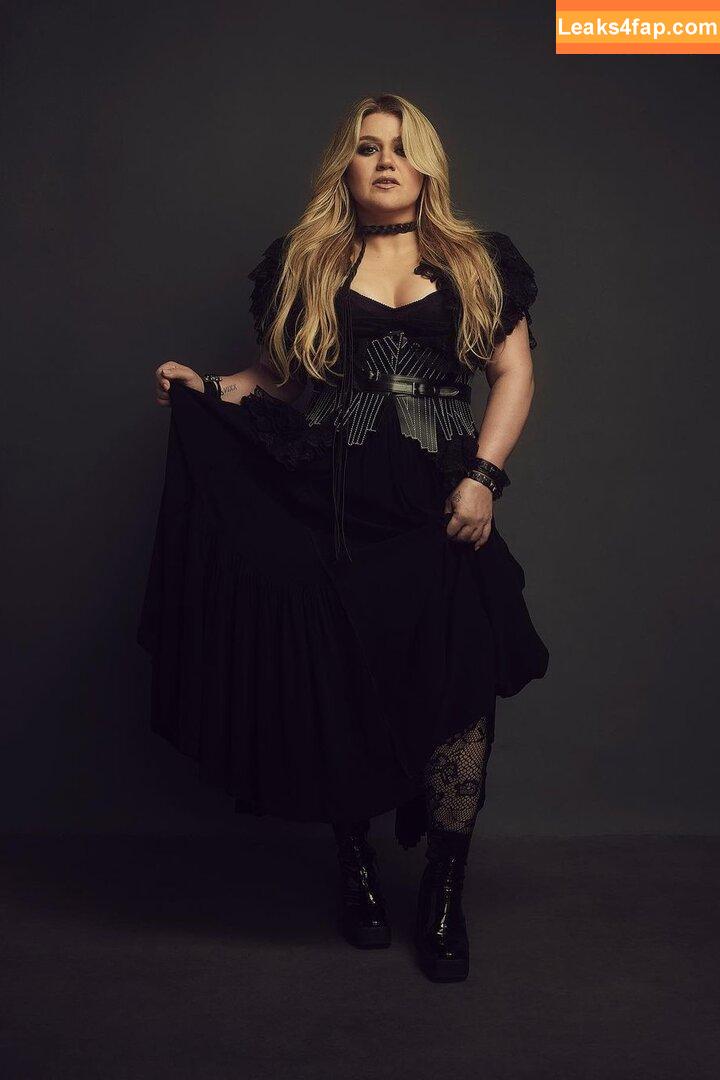 Kelly Clarkson / kellyclarkson leaked photo photo #0014