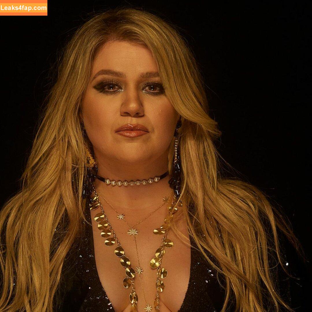 Kelly Clarkson / kellyclarkson leaked photo photo #0020