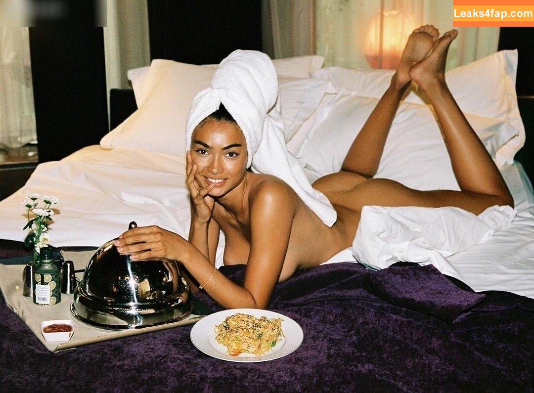 Kelly Gale / kellybellyboom / kellygale слитое фото фото #0207