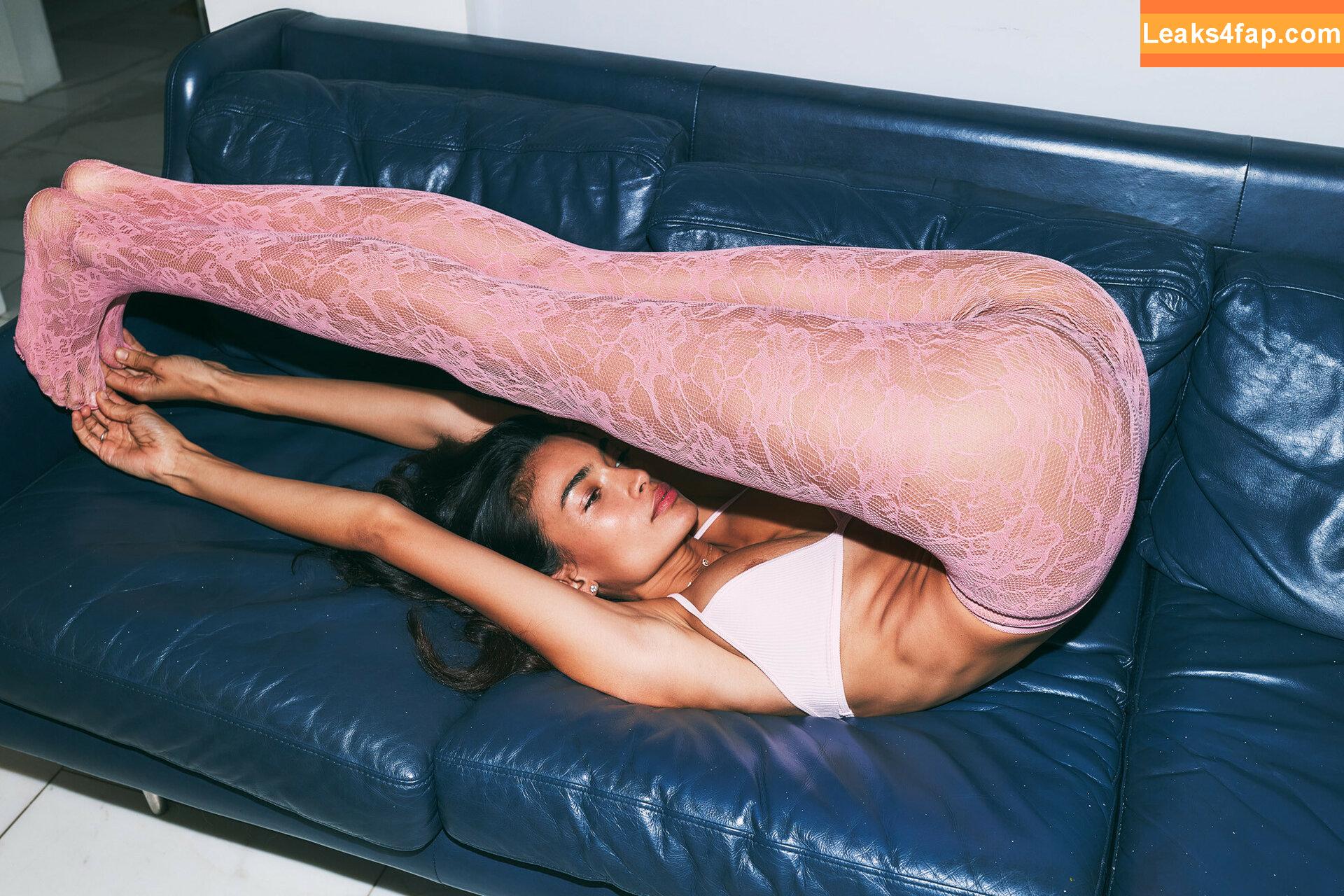 Kelly Gale / kellybellyboom leaked photo photo #0759