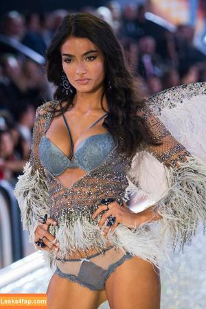 Kelly Gale фото #0600