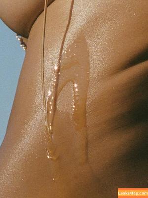Kelly Gale фото #0910