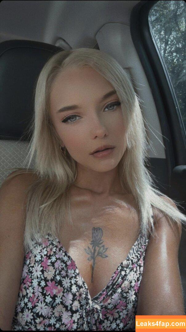 Kelly Lyn / Peachh_Barbie leaked photo photo #0028