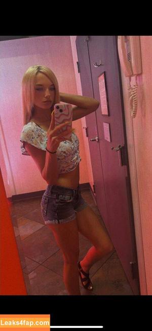 Kelly Lyn photo #0005