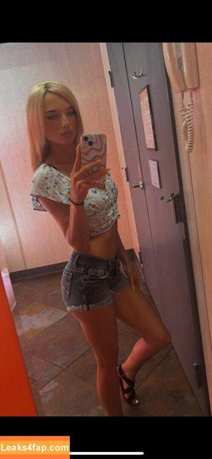 Kelly Lyn photo #0006